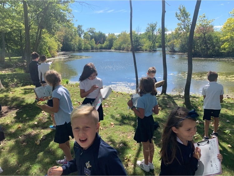 A beautiful day for Mrs. Duff’s class to search for living and non-living things 